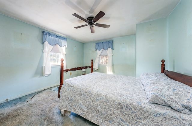 15 Yenom, Dennis, MA 02660