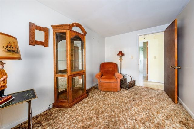 15 Yenom, Dennis, MA 02660