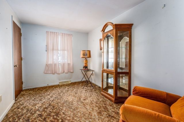 15 Yenom, Dennis, MA 02660