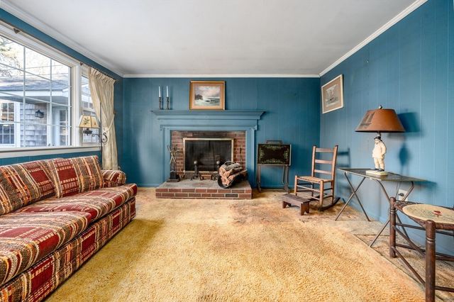 15 Yenom, Dennis, MA 02660