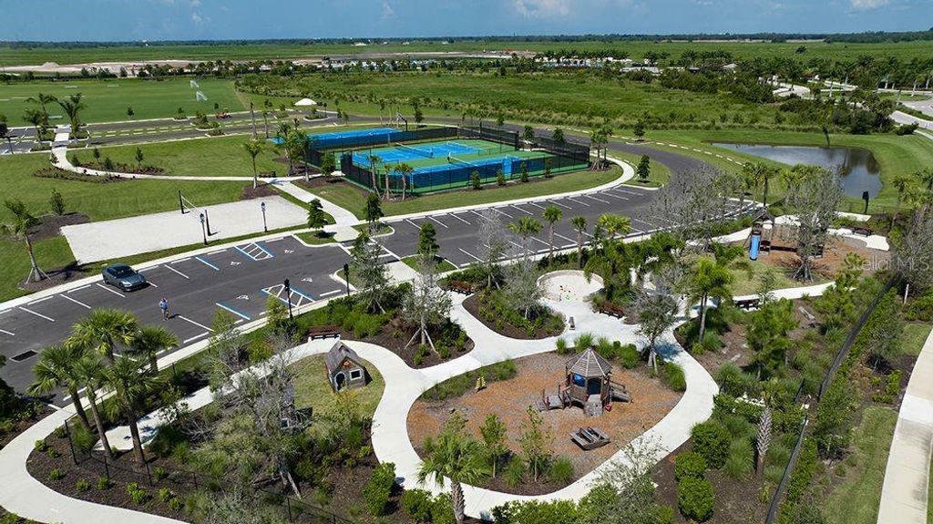 Image 21 of property listing at 10645 ORBIT TERRACE, Sarasota, FL 34241