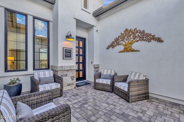 1070 E PEACH TREE Drive, Chandler, AZ 85249