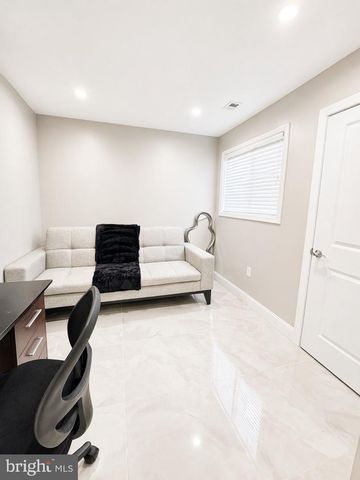 51 CHISWICK DR, Lindenwold, NJ 08021