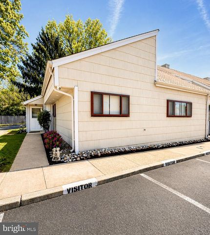 51 CHISWICK DR, Lindenwold, NJ 08021