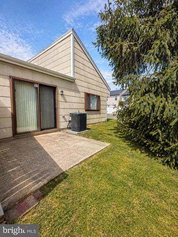 51 CHISWICK DR, Lindenwold, NJ 08021