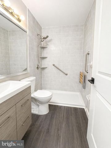 51 CHISWICK DR, Lindenwold, NJ 08021