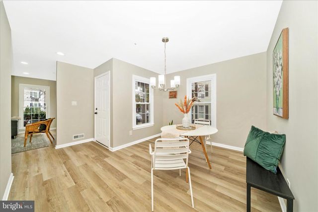 8648 FOUNTAIN VALLEY DR, Montgomery Village, MD 20886