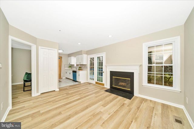 8648 FOUNTAIN VALLEY DR, Montgomery Village, MD 20886