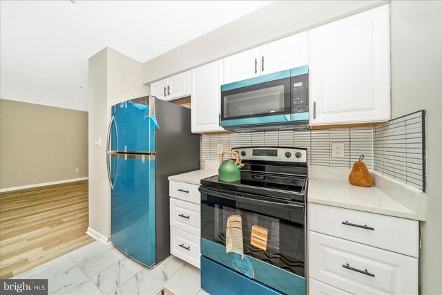 8648 FOUNTAIN VALLEY DR, Montgomery Village, MD 20886