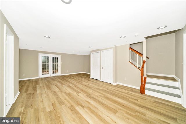 8648 FOUNTAIN VALLEY DR, Montgomery Village, MD 20886