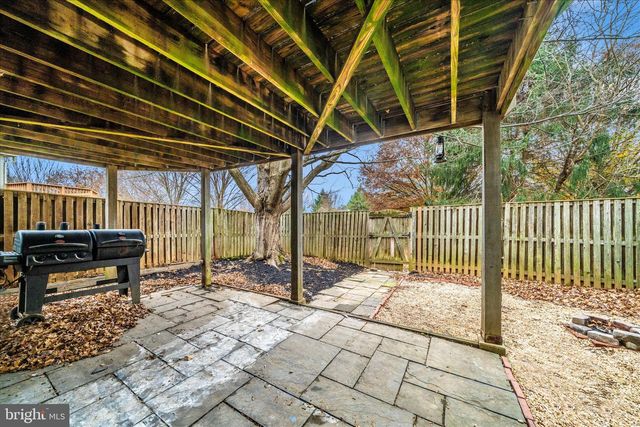 8648 FOUNTAIN VALLEY DR, Montgomery Village, MD 20886
