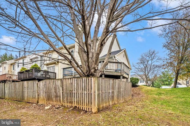 8648 FOUNTAIN VALLEY DR, Montgomery Village, MD 20886