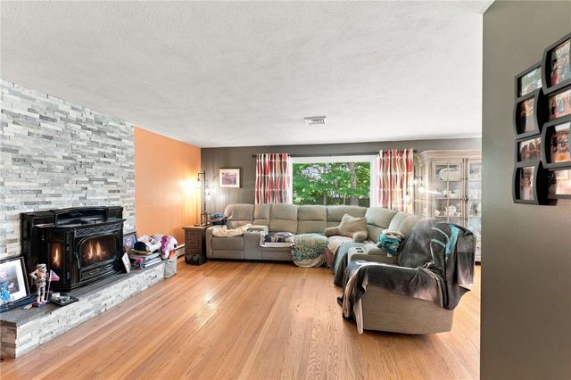 95 Thomas Leighton Boulevard, Cumberland, RI 02864