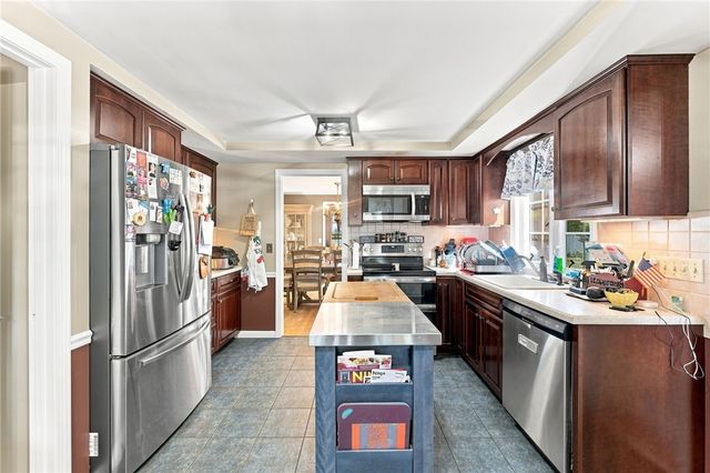 95 Thomas Leighton Boulevard, Cumberland, RI 02864