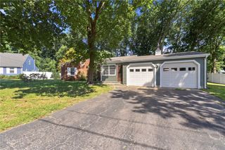95 Thomas Leighton Boulevard, Cumberland, RI 02864
