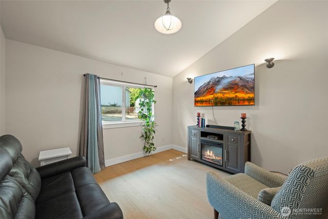 15701 Wright Bliss Rd NW, Gig Harbor, WA 98329