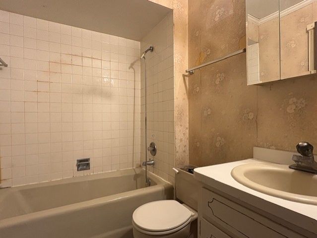 10355 Parkside Avenue 04, Oak Lawn, IL 60453