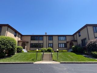 10355 Parkside Avenue 04, Oak Lawn, IL 60453