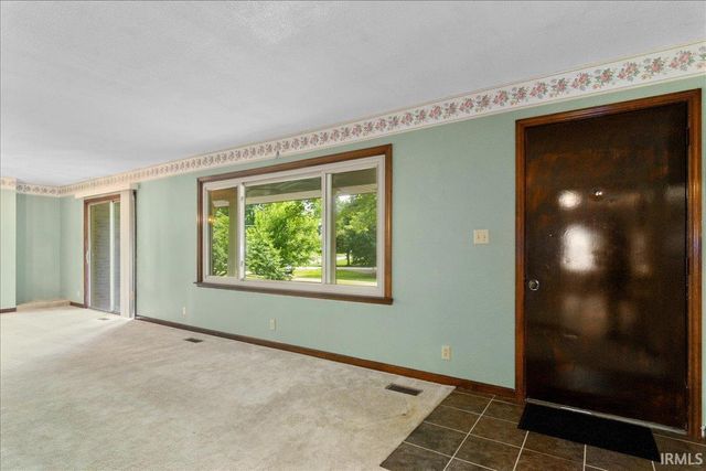 201 S Broadview Circle, Princeton, IN 47670