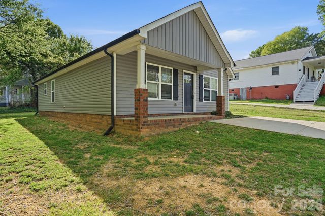 64 Hawthorne Street SW, Concord, NC 28027