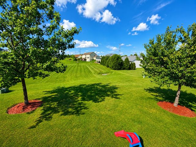 423 Cross Plains Road, Rockford, IL 61107