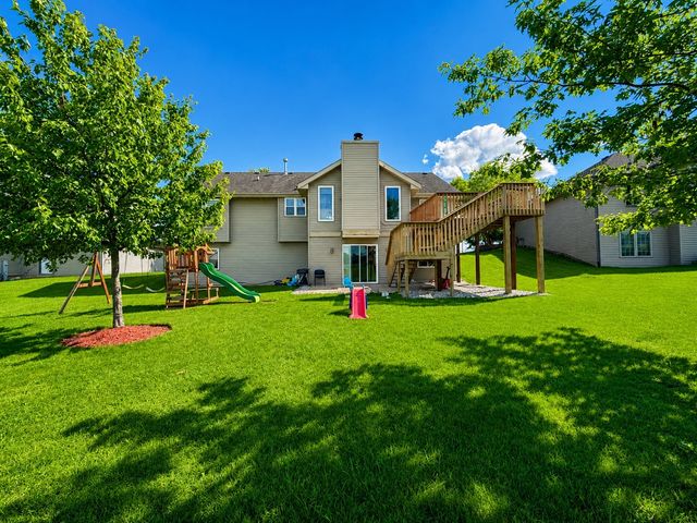 423 Cross Plains Road, Rockford, IL 61107