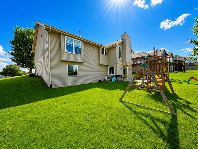 423 Cross Plains Road, Rockford, IL 61107
