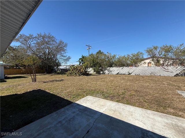1315 NE Pine Island LN, Cape Coral, FL 33909