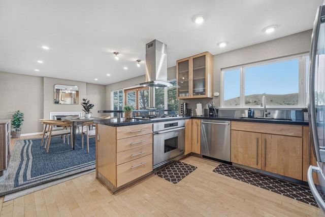 63 Kathleen Court, Pacifica, CA 94044