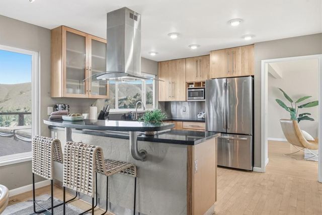 63 Kathleen Court, Pacifica, CA 94044