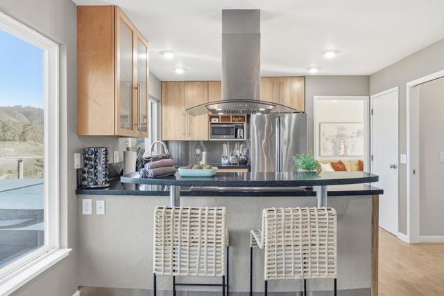 63 Kathleen Court, Pacifica, CA 94044