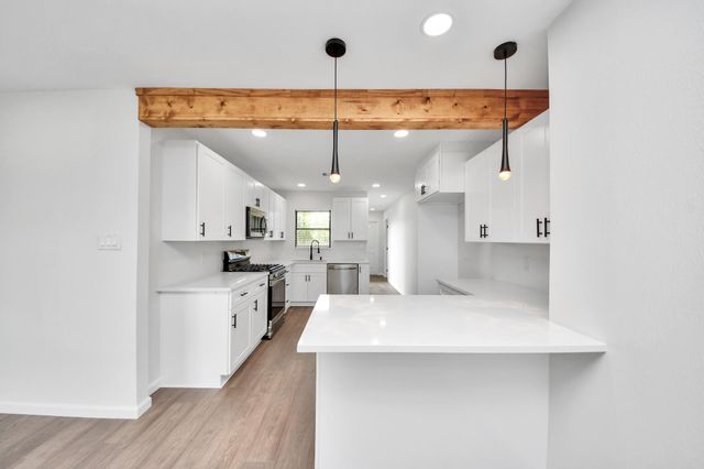 6522 Belarbor Street, Houston, TX 77087