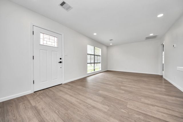 6522 Belarbor Street, Houston, TX 77087