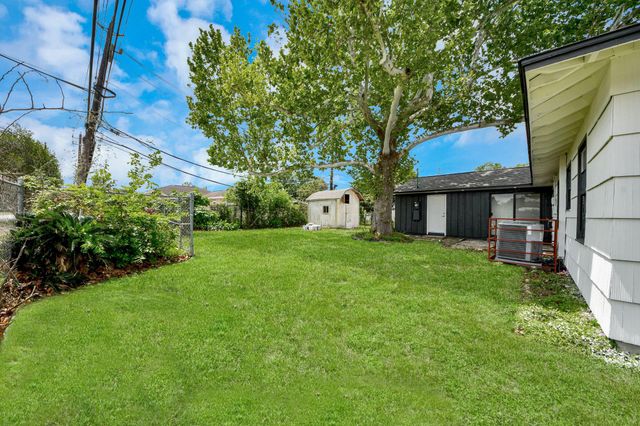 6522 Belarbor Street, Houston, TX 77087