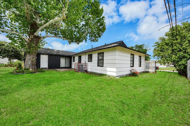 6522 Belarbor Street, Houston, TX 77087