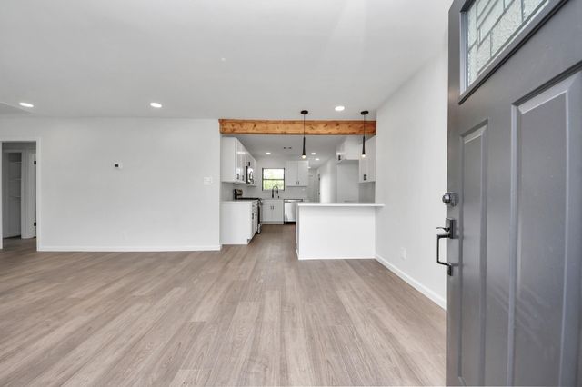 6522 Belarbor Street, Houston, TX 77087