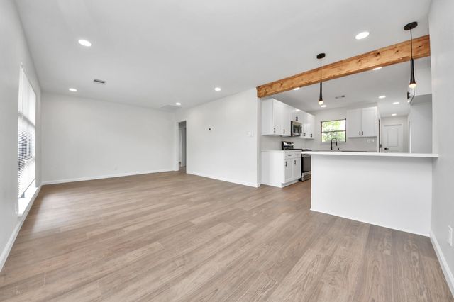 6522 Belarbor Street, Houston, TX 77087