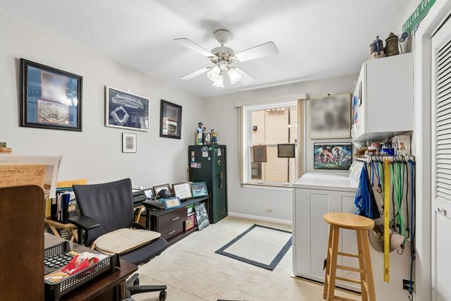 2225 W Touhy Avenue, Chicago, IL 60645