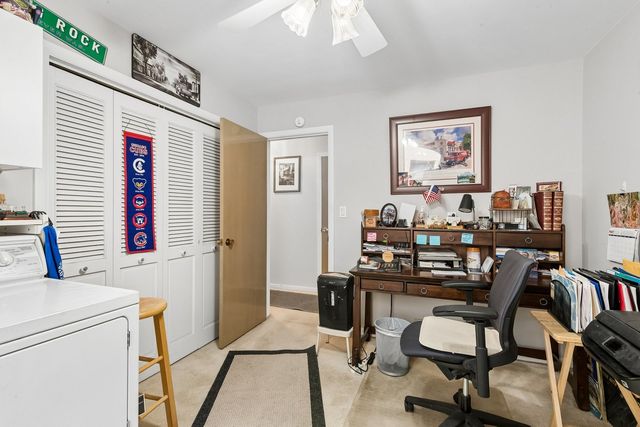 2225 W Touhy Avenue, Chicago, IL 60645