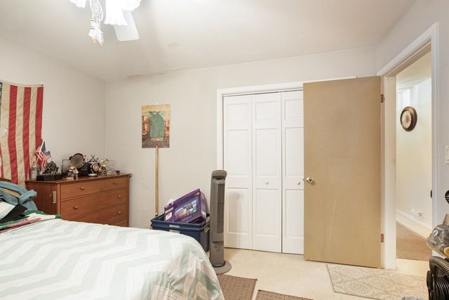 2225 W Touhy Avenue, Chicago, IL 60645