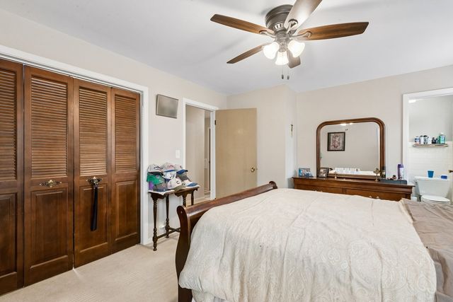 2225 W Touhy Avenue, Chicago, IL 60645