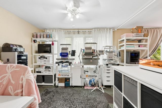 2225 W Touhy Avenue, Chicago, IL 60645