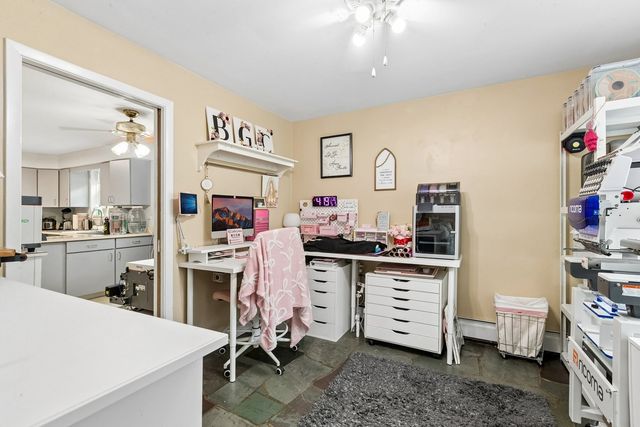2225 W Touhy Avenue, Chicago, IL 60645