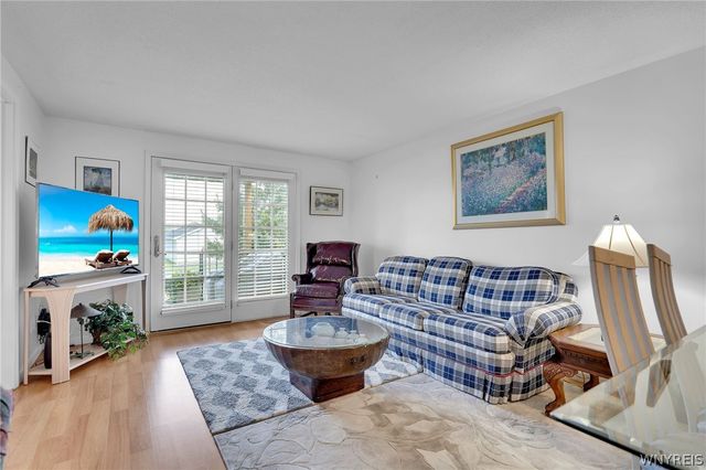 9 Tralee Terr, Amherst, NY 14051