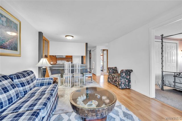 9 Tralee Terr, Amherst, NY 14051