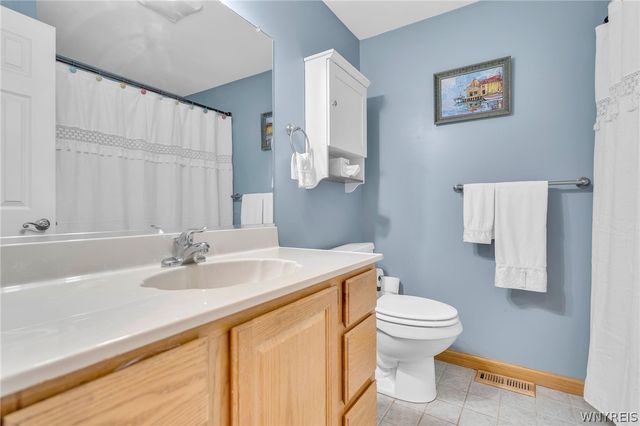 9 Tralee Terr, Amherst, NY 14051