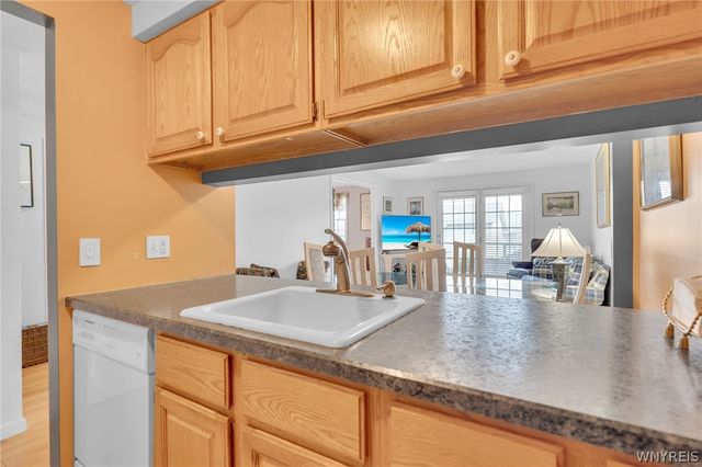9 Tralee Terr, Amherst, NY 14051