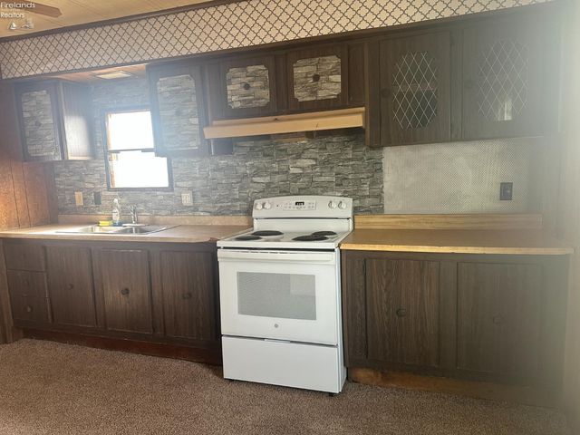 N 4103 Sr 53, Fremont, OH 43420