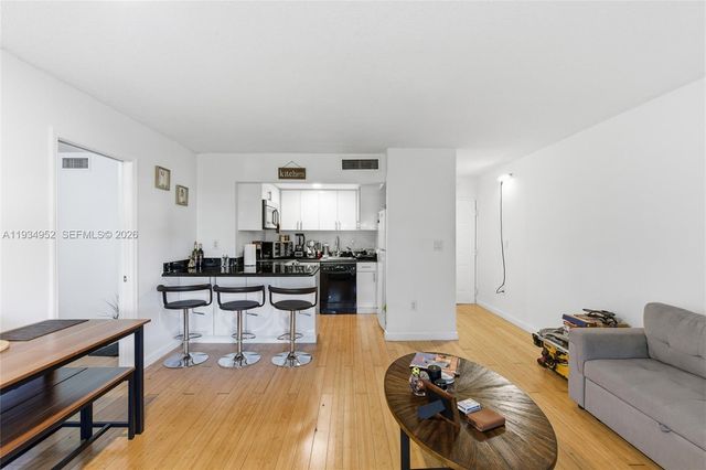 950 NW 11th St 3B, Miami, FL 33136