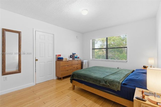 950 NW 11th St 3B, Miami, FL 33136